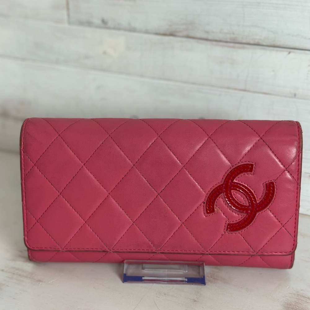 Chanel Matelasse Pink Lambskin Bifold Long Wallet Snap Closure CC